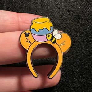 Hidden Mickey wave A Winnie the Pooh Honey Pot headband ears pin